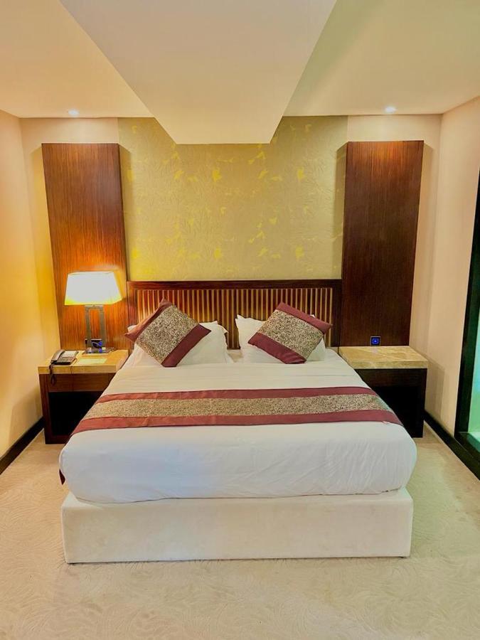 Royale Signature Hotel 4*